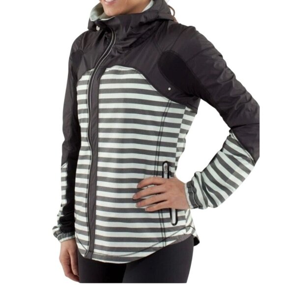 Lululemon Get Up And Glow Jacket Size 8 Mint Green & Black Stripes Reflective - Picture 3 of 13